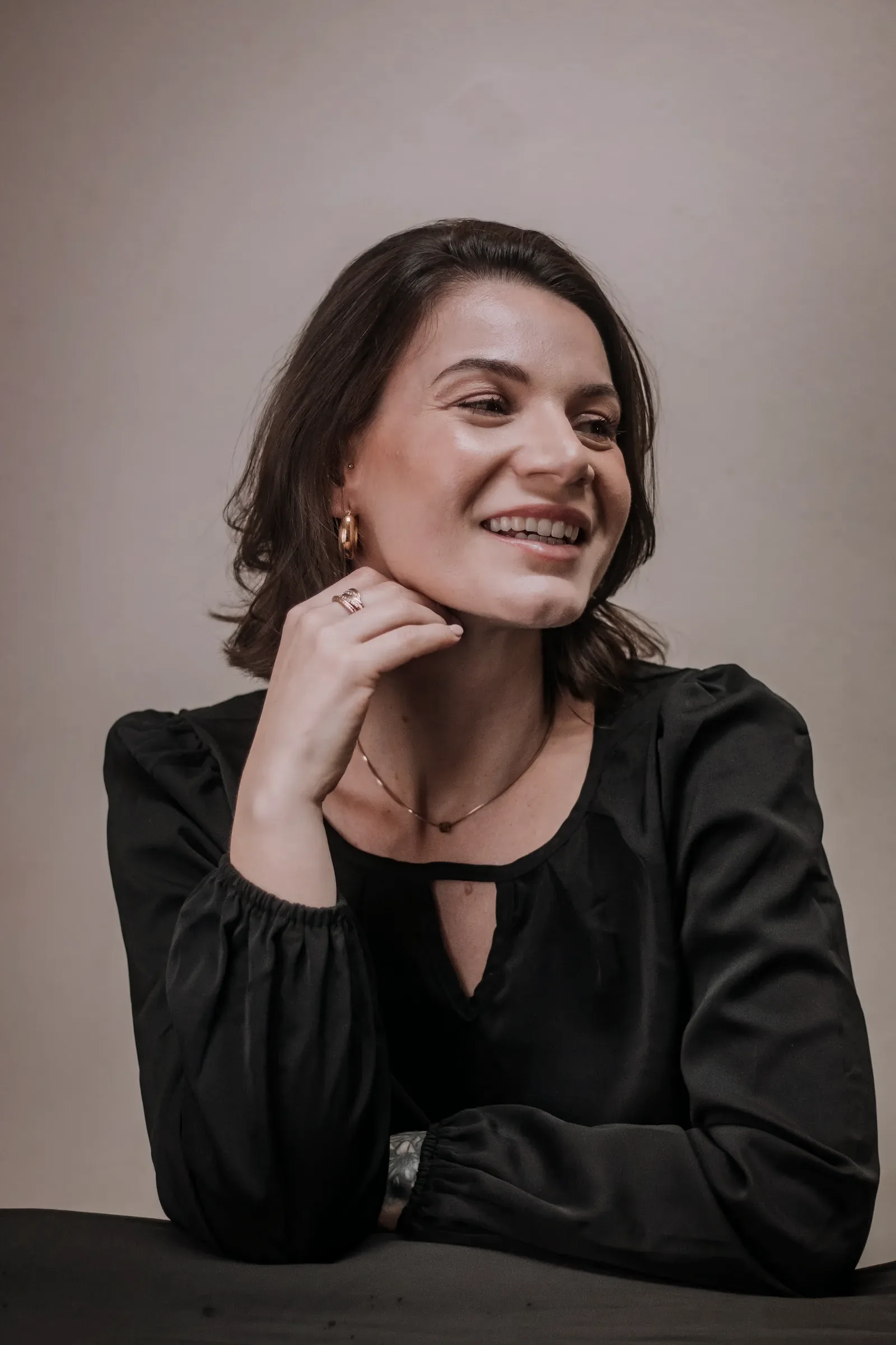 Mayara Mazzoni, bióloga e esteticista em Almada